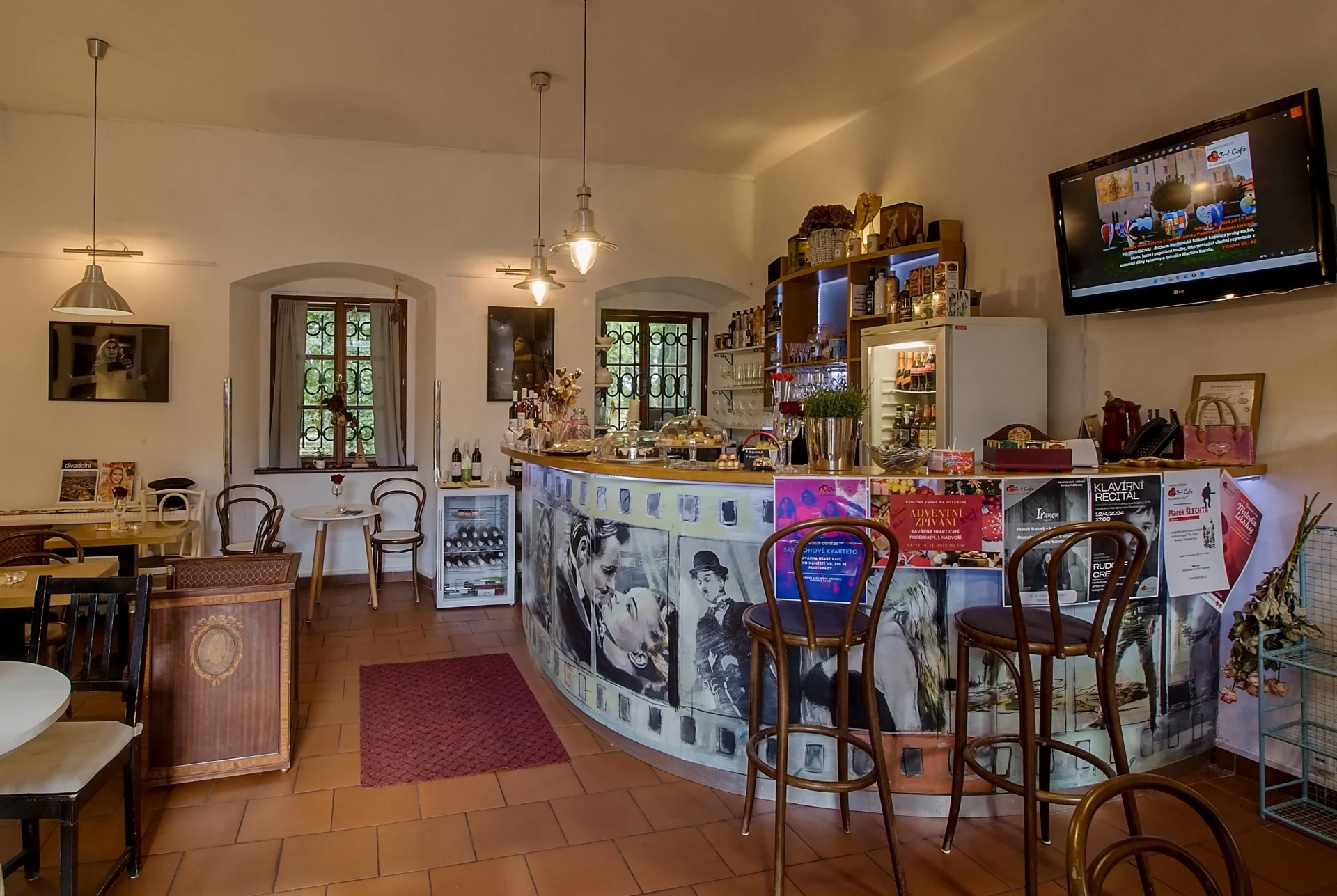 Interiér HeArt Cafe v Poděbradech